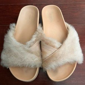 VINCE Garrison Fur Slides | 6.5